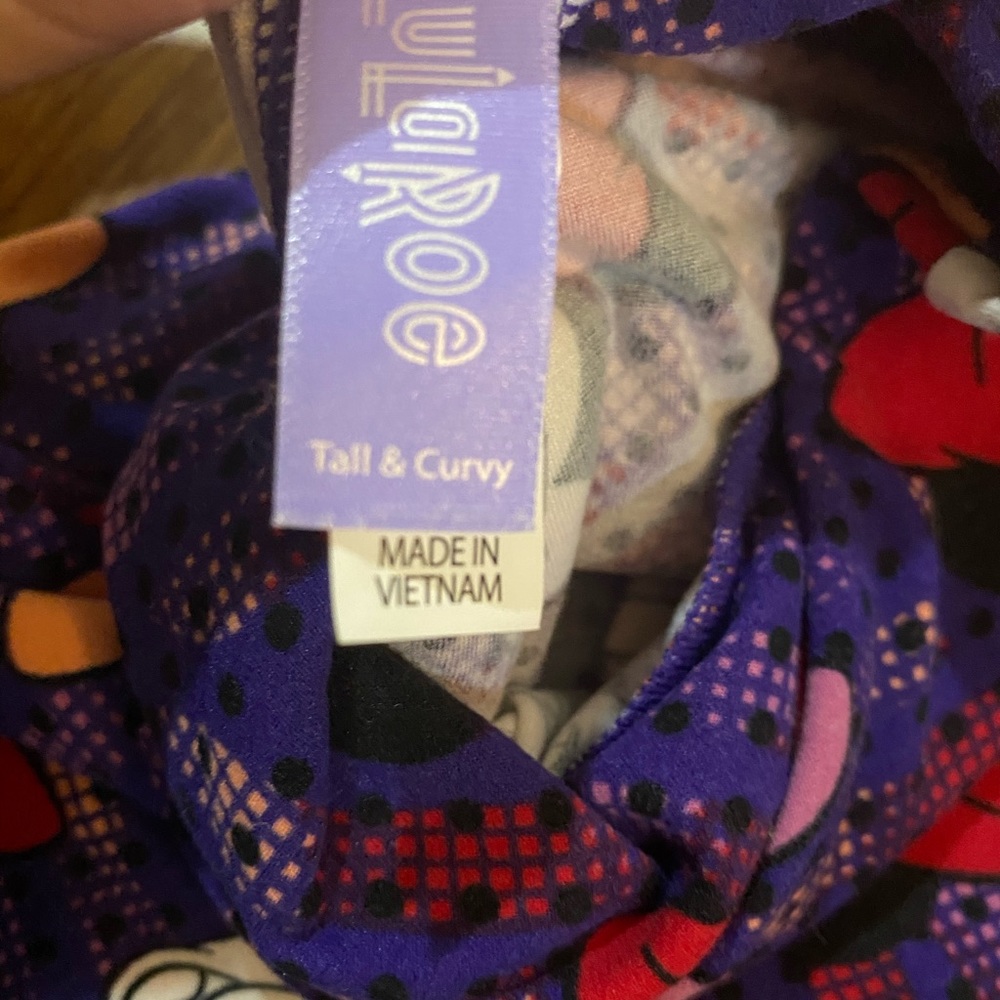 NWOT LulaRoe Disney Leggings